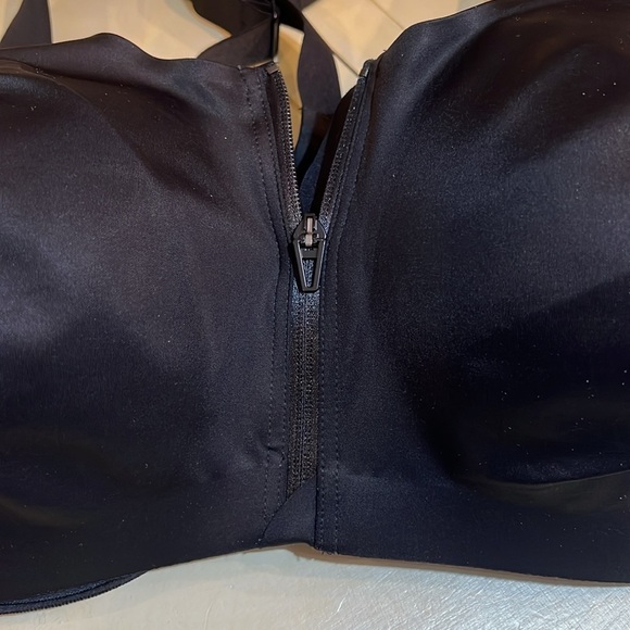 Sweaty Betty Black Strapless Bra with Front Zipper VICTORIA SECRET 40DD - Picture 2 of 6